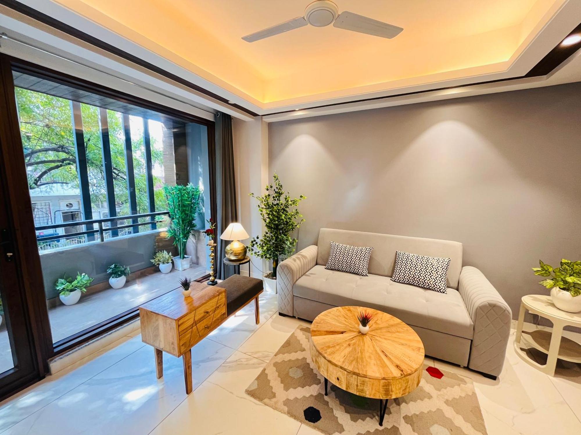 Hotel Gianmala Residency South Extension Near Aiims Delhi Yeni Delhi Dış mekan fotoğraf