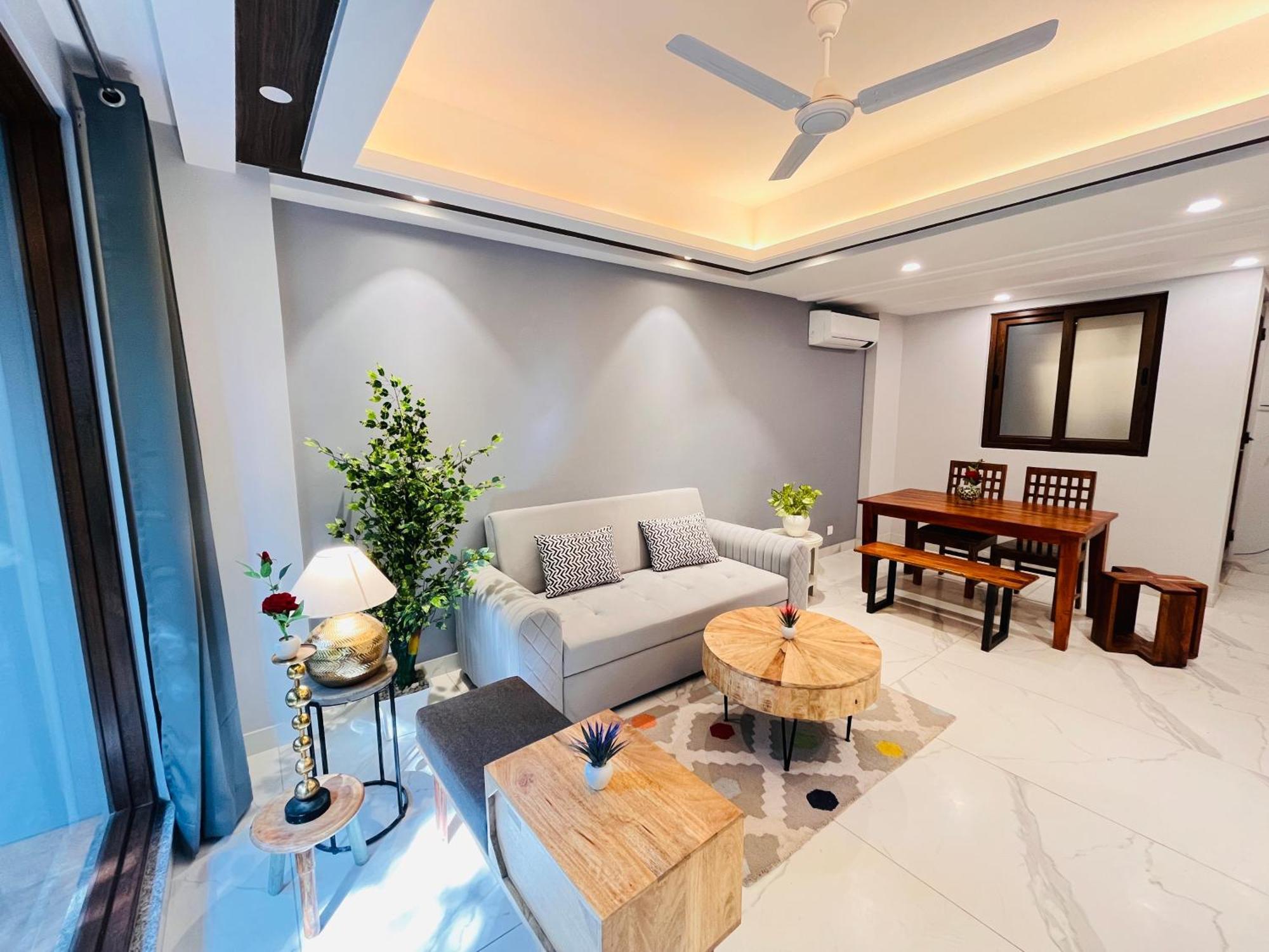 Hotel Gianmala Residency South Extension Near Aiims Delhi Yeni Delhi Dış mekan fotoğraf