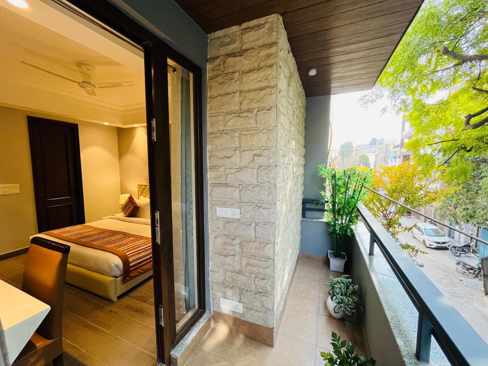 Hotel Gianmala Residency South Extension Near Aiims Delhi Yeni Delhi Dış mekan fotoğraf