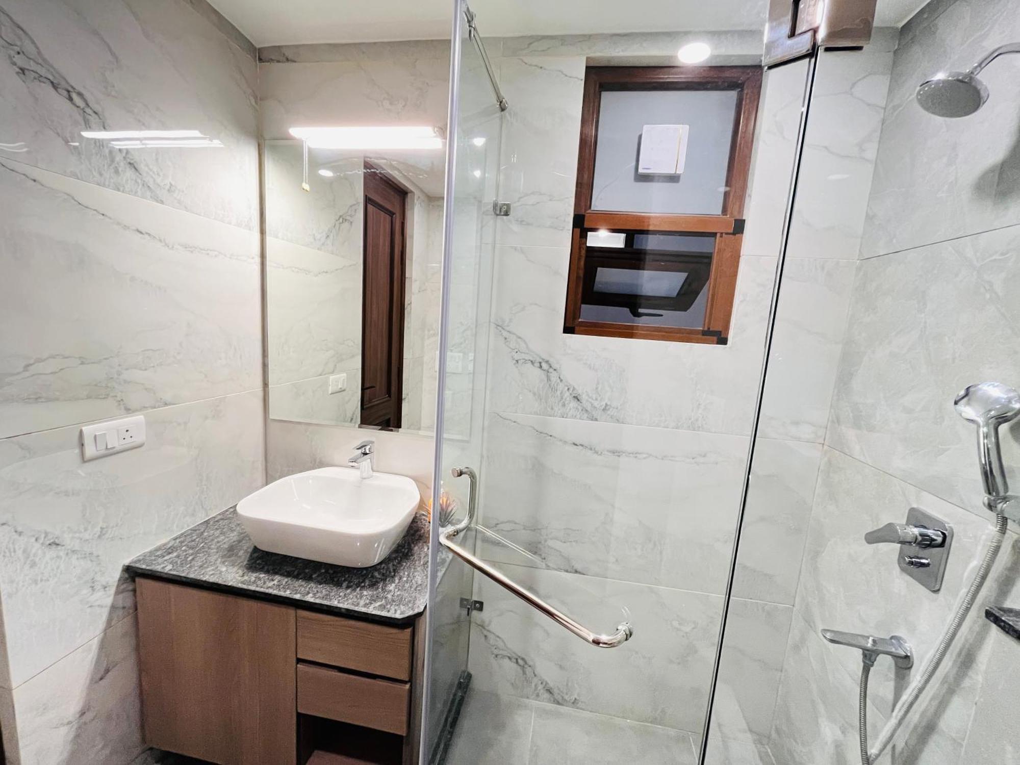 Hotel Gianmala Residency South Extension Near Aiims Delhi Yeni Delhi Dış mekan fotoğraf