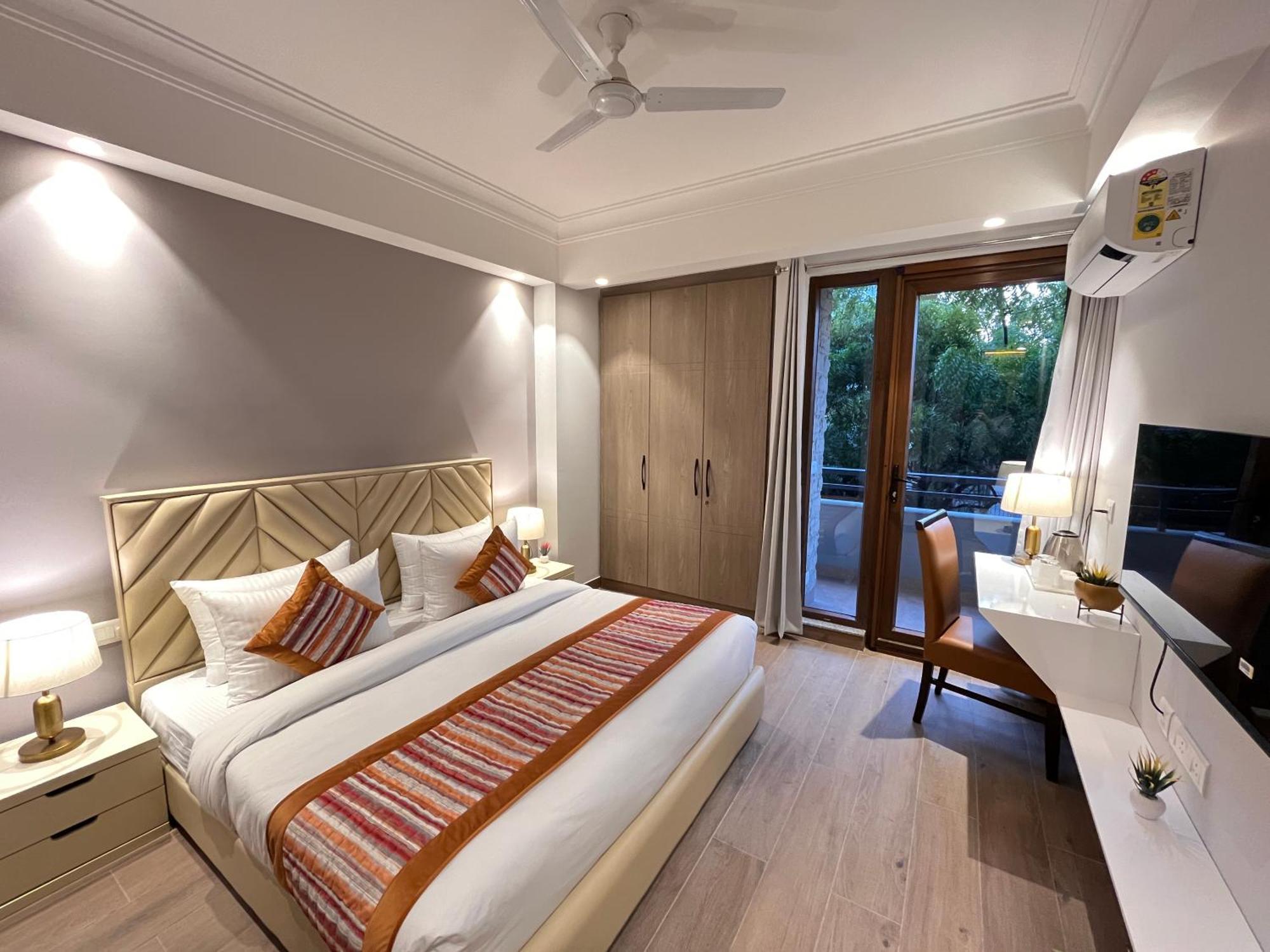 Hotel Gianmala Residency South Extension Near Aiims Delhi Yeni Delhi Dış mekan fotoğraf